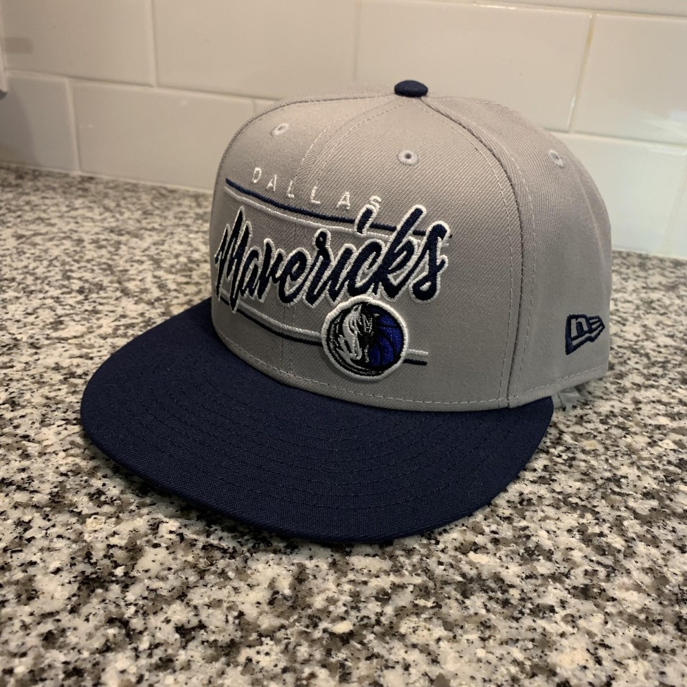 Dallas Mavericks Hat Cap Snap Back Mens One Size Gray NBA Basketball New Era